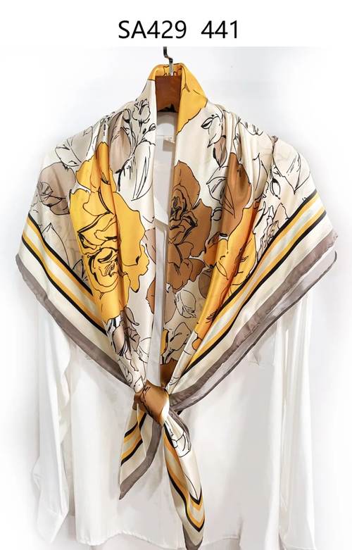 100% Silk 110x110cm